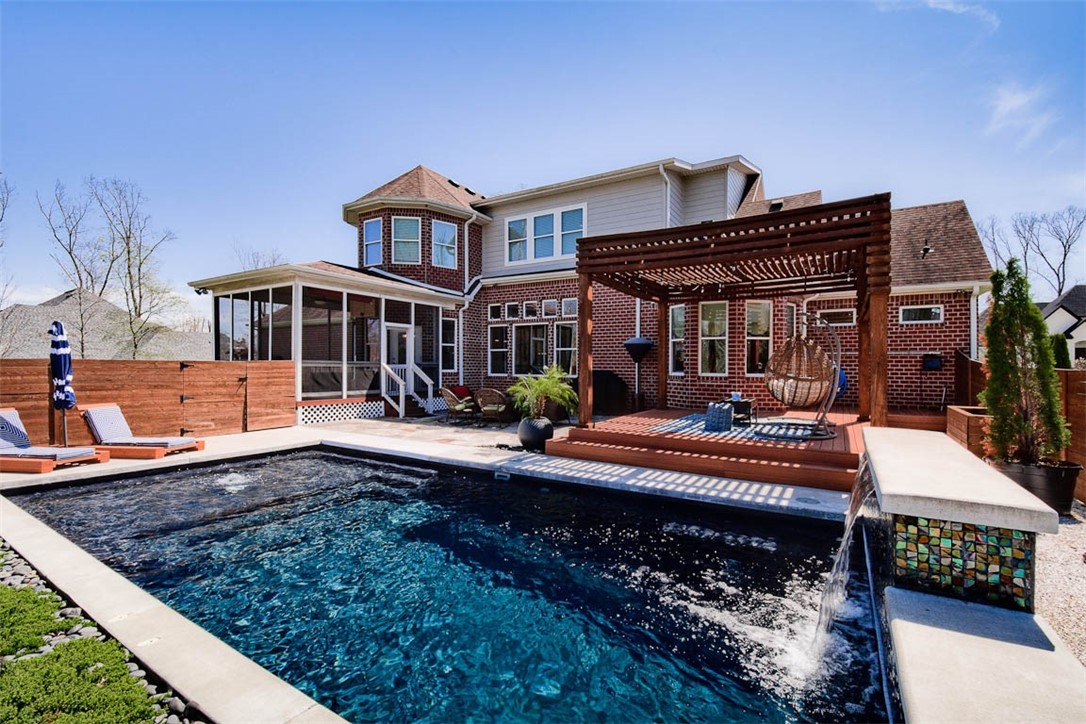 VERSAILLES SUB-CENTERTON - Residential