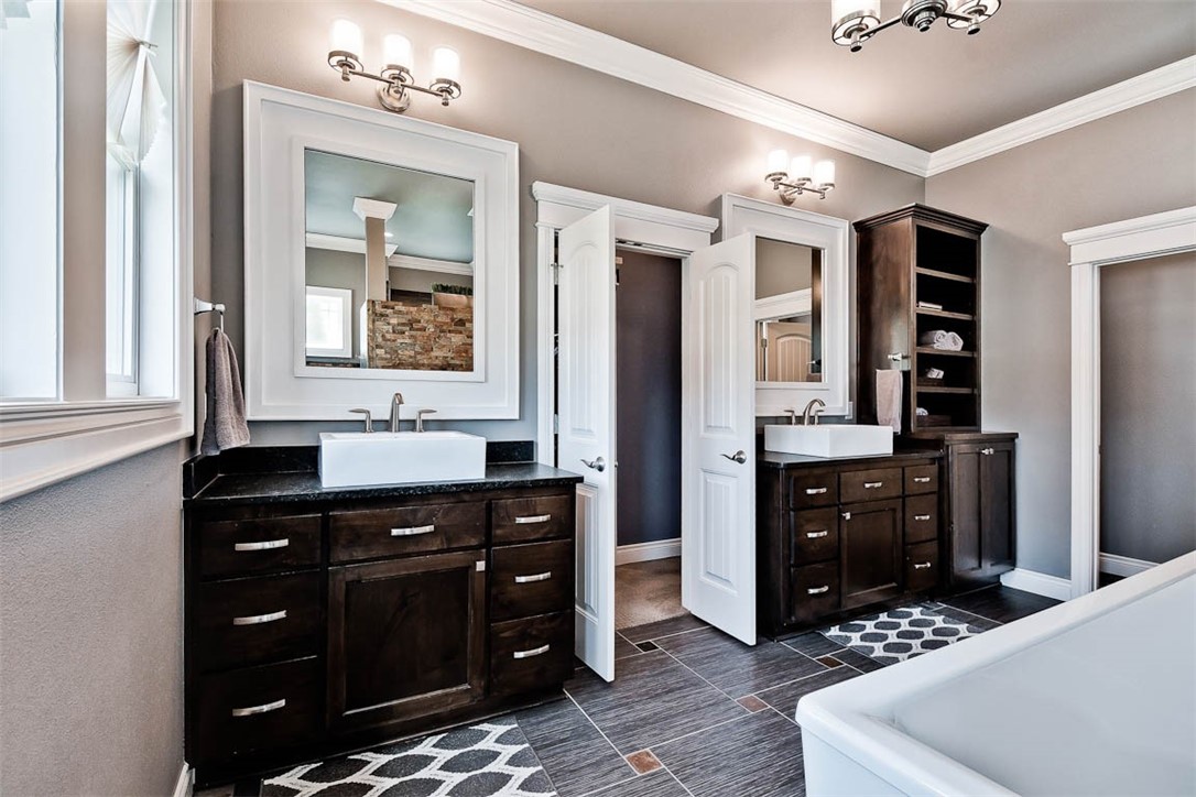 VERSAILLES SUB-CENTERTON - Residential