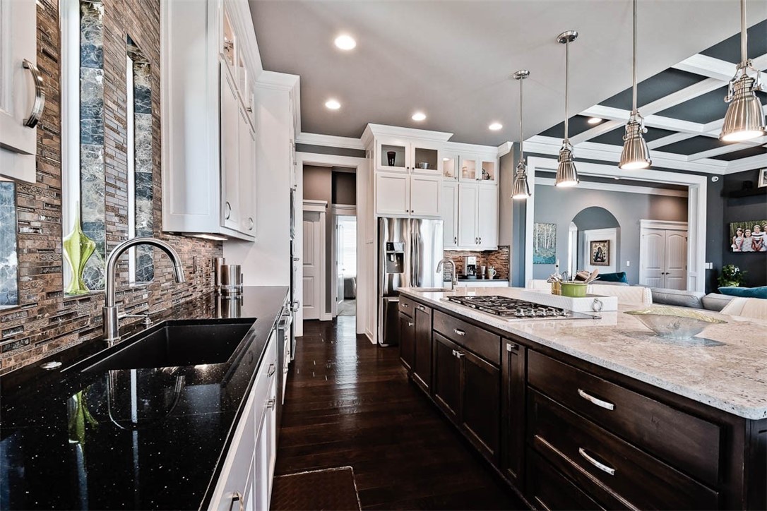 VERSAILLES SUB-CENTERTON - Residential