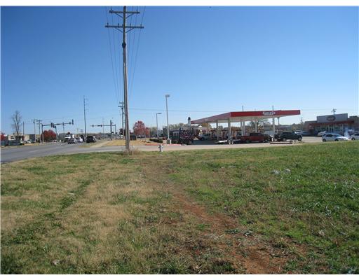 - Approximately 1.81± acres - Less than 1.5 miles east of I-540, Sam's Club and Northwest Arkansas Community College. - 2011 Average Daily Traffic: -28,000 VPD Hudson Road -7,000 VPD 24th Street