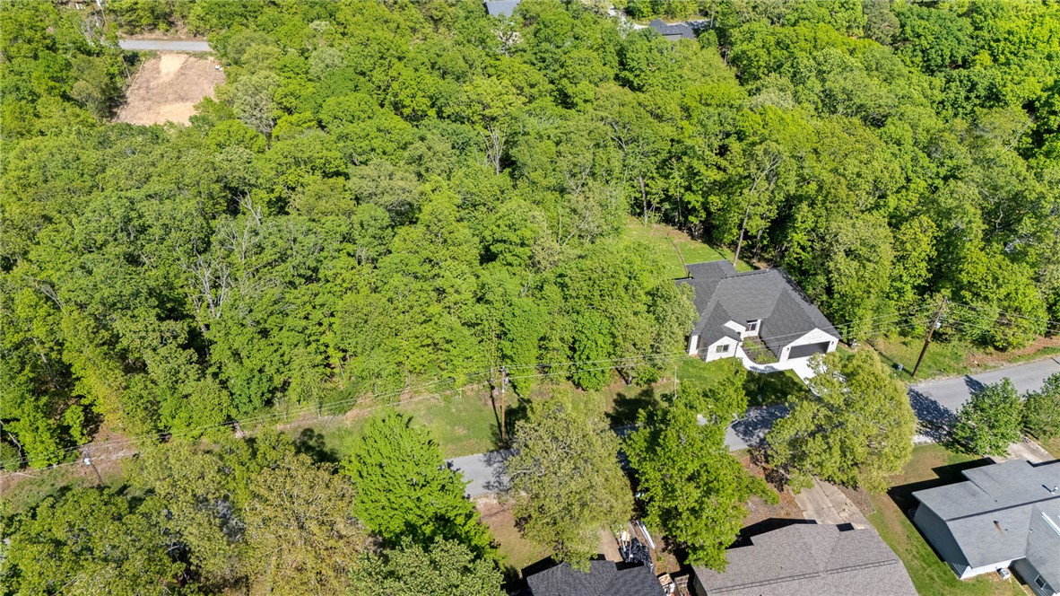 SUFFOLK SUB-BVV - Land