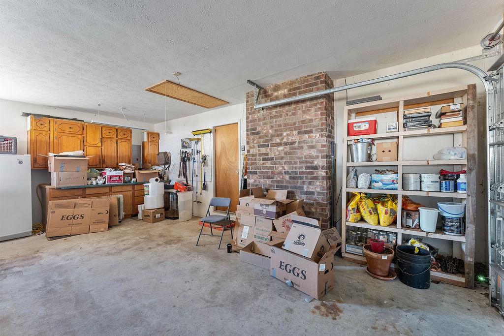 Rock And Arrow Addit - Residential