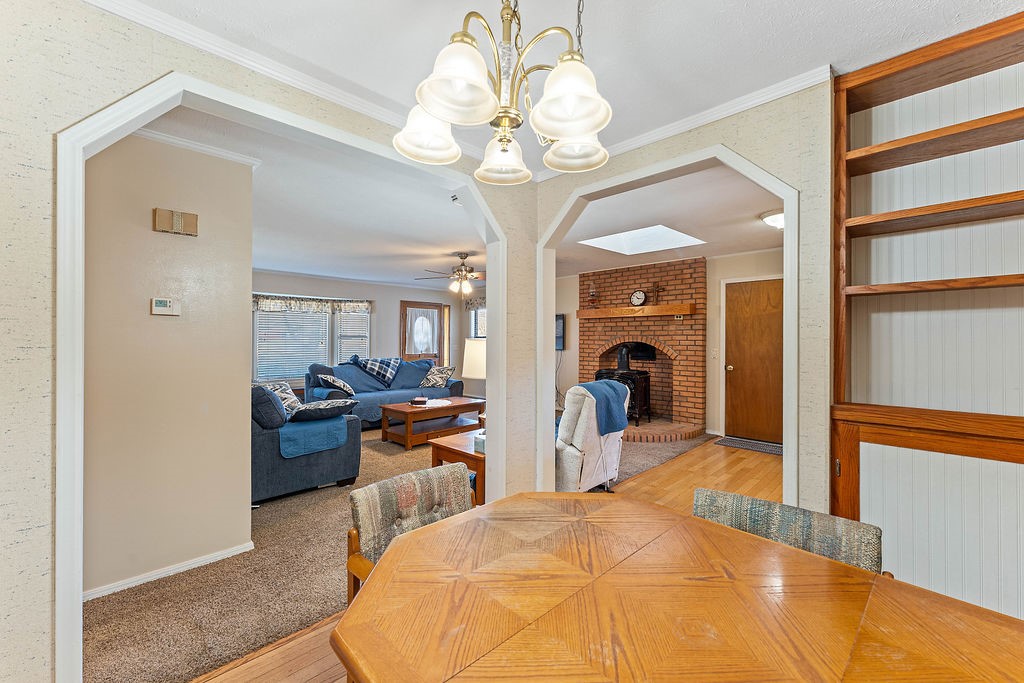 Rock And Arrow Addit - Residential