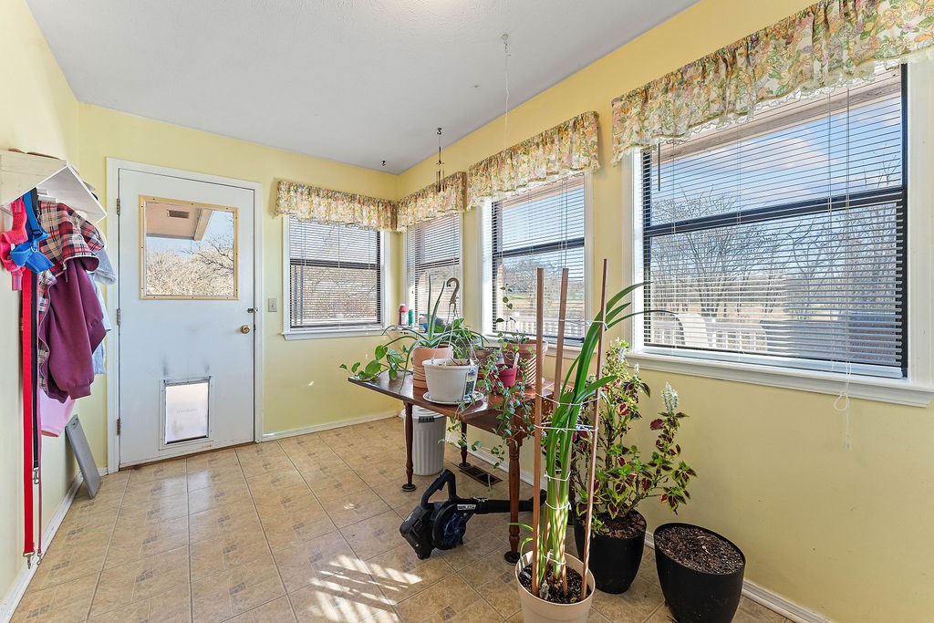 Rock And Arrow Addit - Residential