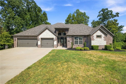 Photo of 28 Harbour Drive, Bentonville, AR 72712 (MLS # 1360091)
