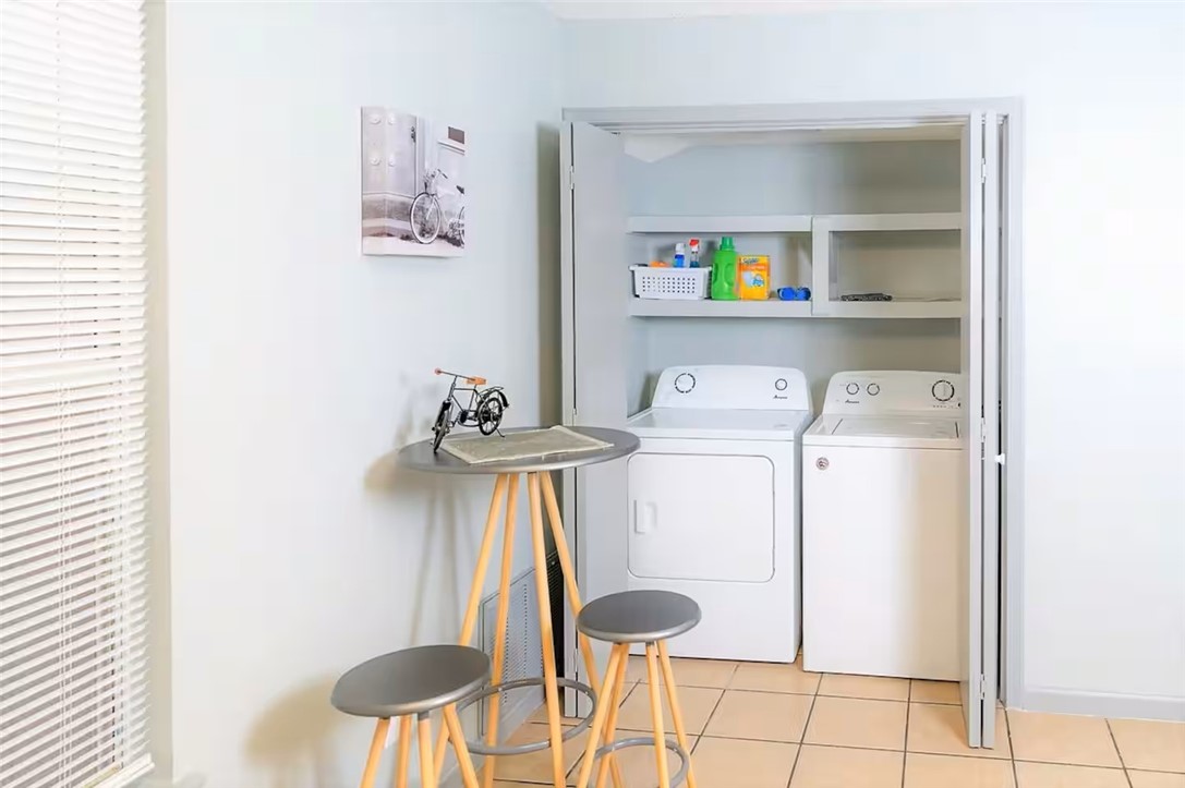 W A Burks Add Bentonville - Residential Lease