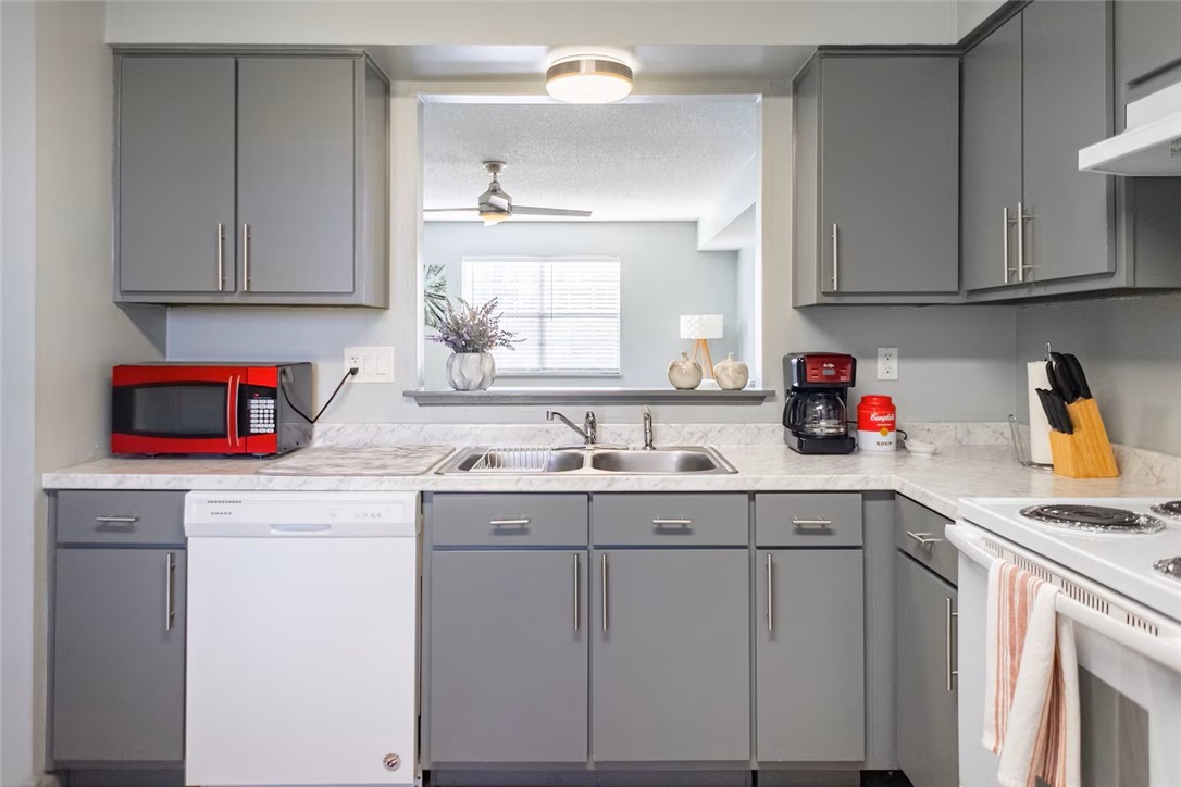 W A Burks Add Bentonville - Residential Lease