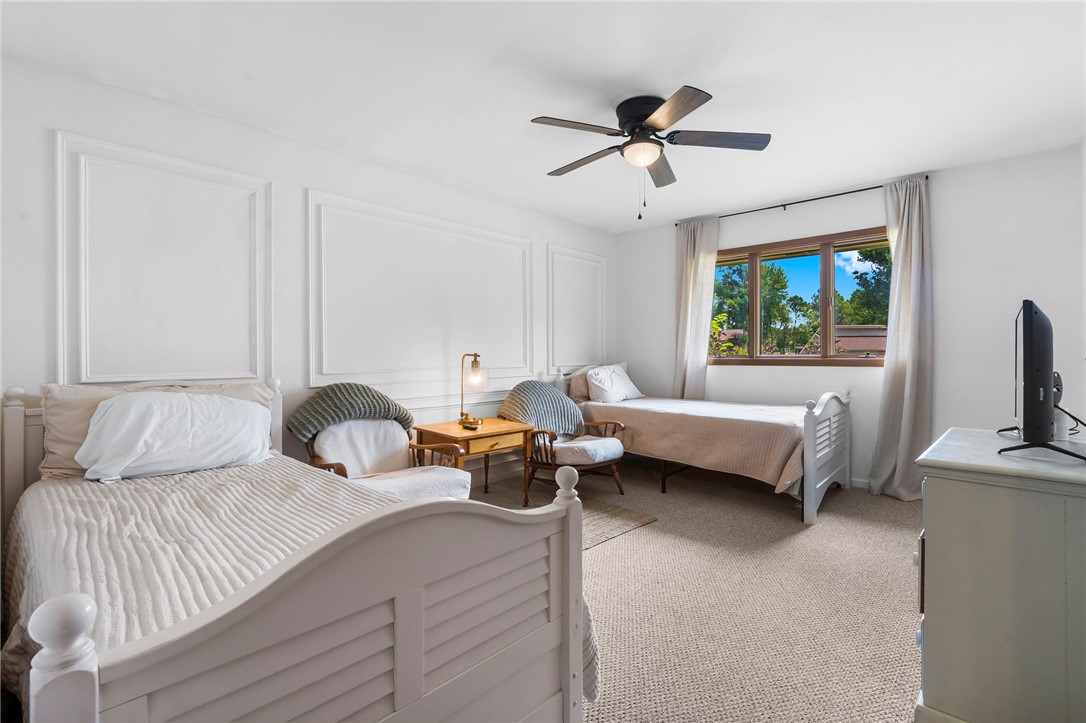 Centre Court Rogers - Residential