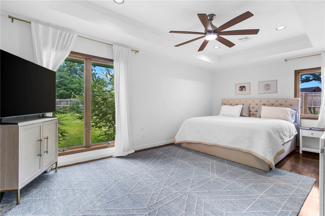 Centre Court Rogers - Residential