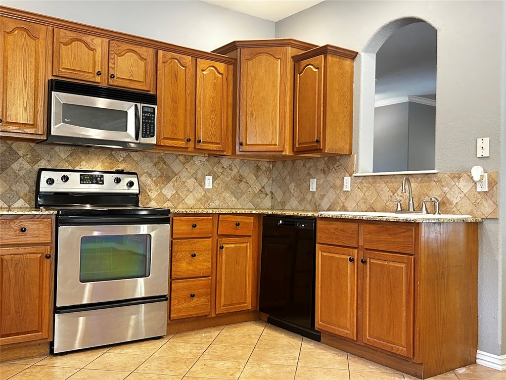 Westfield Sub Ph II - Residential Lease