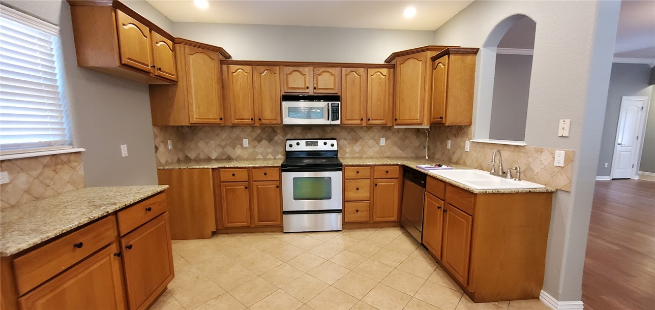 Westfield Sub Ph II - Residential Lease