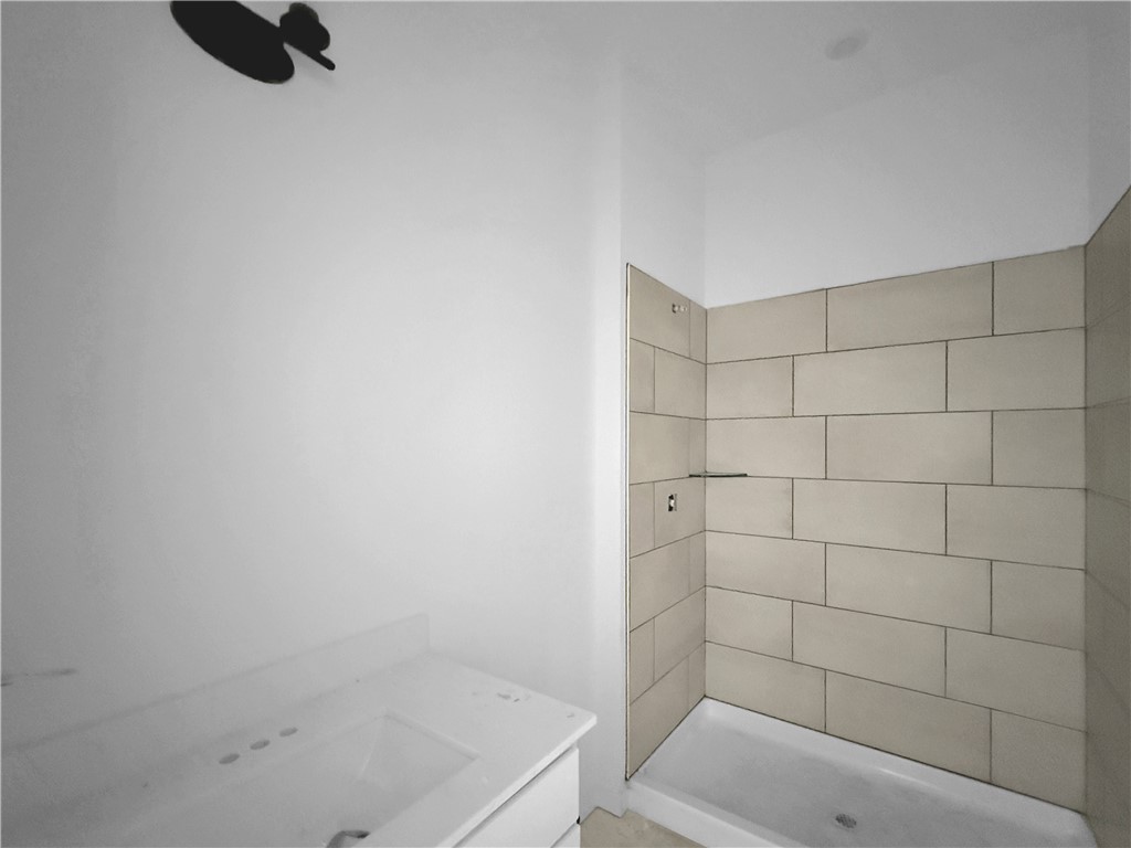 Noahs Landing - Residential