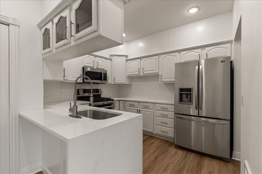 Oak Park Condos - Residential