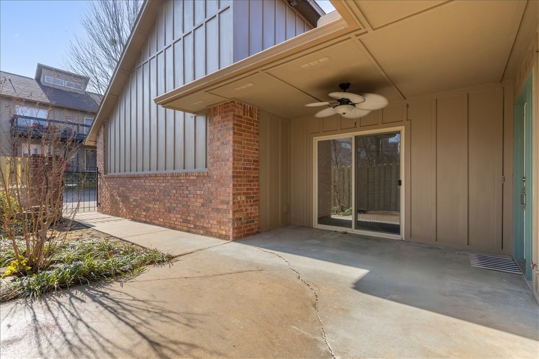 80 E Sycamore Street