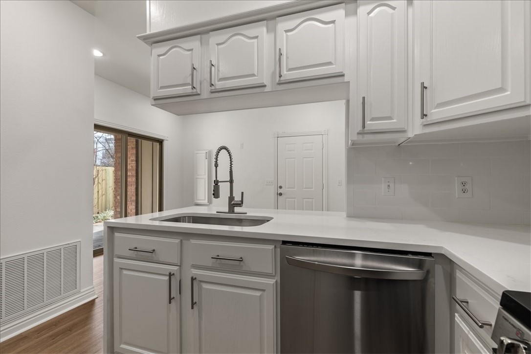 Oak Park Condos - Residential