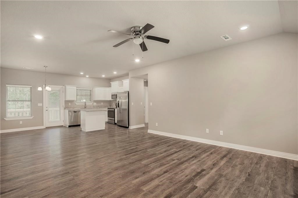 Lockhart Sub Bvv - Residential Lease