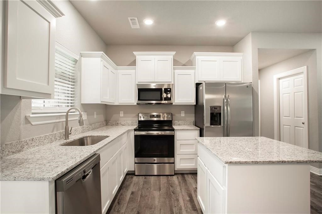 Lockhart Sub Bvv - Residential Lease