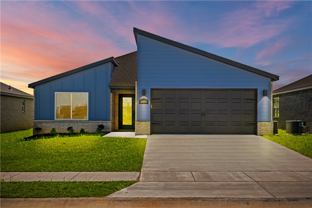 Welcome to the Hamilton Plan, a stunning new construction home in the Mason Valley Estates Subdivision, located in the highly desirable Bentonville School District. Designed with both style and functionality, this 4-bedroom, 3 bath home offers a perfect blend of modern elegance and everyday comfort. The open-concept layout invites you to see the spacious interior. At the heart of the home, the kitchen shines with granite countertops, custom cabinetry, a large island, and premium stainless steel appliances, making it perfect for hosting or casual dining. Cozy up by the gas fireplace in the living area or enjoy the practicality of a gas range for all your cooking. With luxury finishes throughout, this home is truly designed for today’s lifestyle. Situated in an exciting new community, future amenities include a pool, adding even more value to your investment. Don’t miss your chance to own the Hamilton Plan. Schedule your showing today and take advantage of the $5,000 builder credit, and up to $5,000 lender credit.