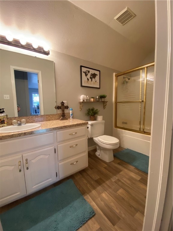 Chickens and country - Farm