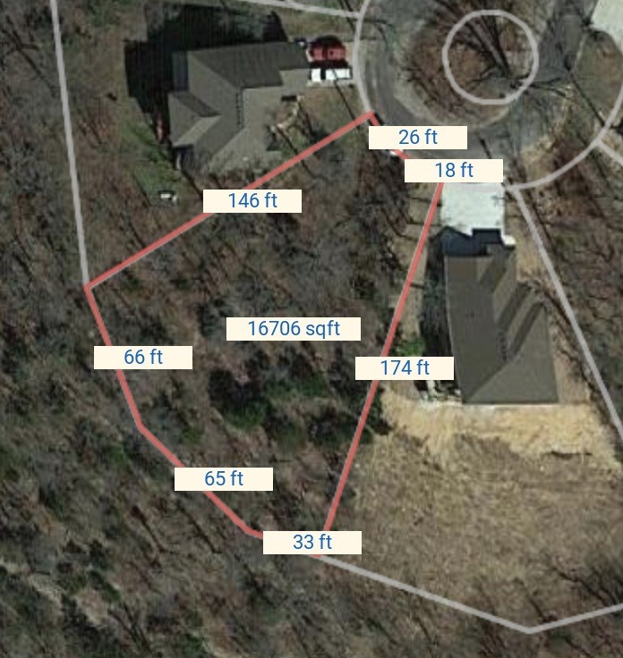Lake View on over a 1/3 acre overlooking Lake Brittany. Great building lot, gently sloping will make for a great walkout lower level. Back 40 bike trail runs behind lot!