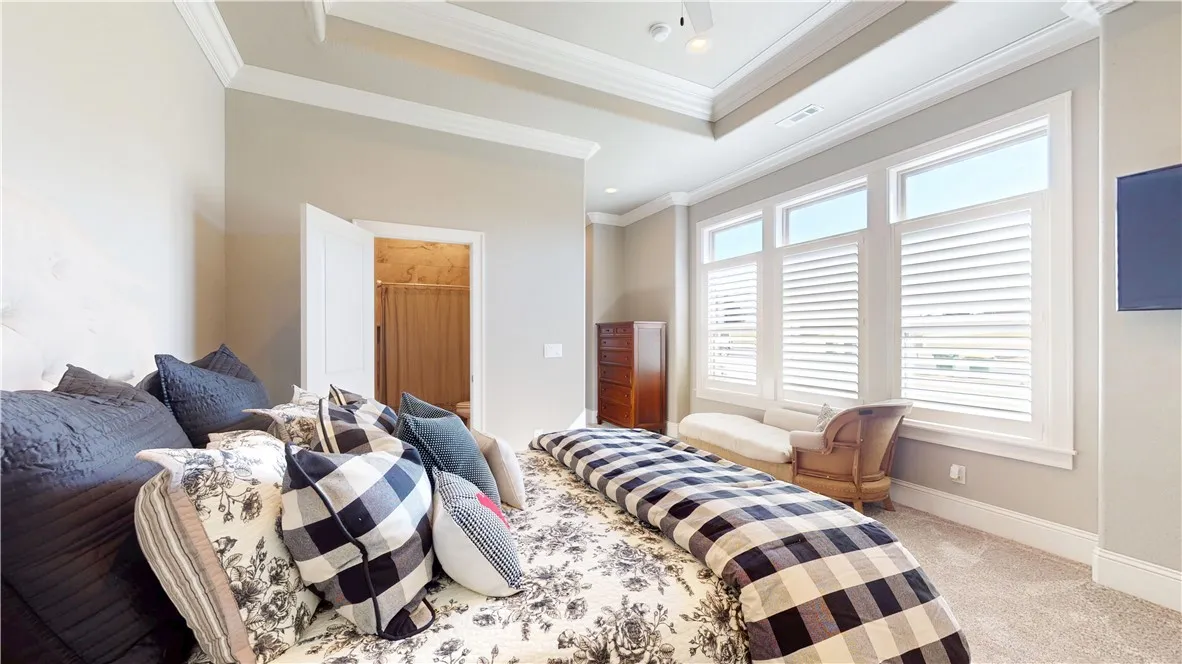 Bentonville, Arkansas 72712, United States, 4 Bedrooms Bedrooms, ,5 BathroomsBathrooms,Residential,Pending,108290