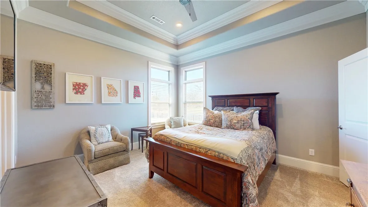 Bentonville, Arkansas 72712, United States, 4 Bedrooms Bedrooms, ,5 BathroomsBathrooms,Residential,Pending,108290