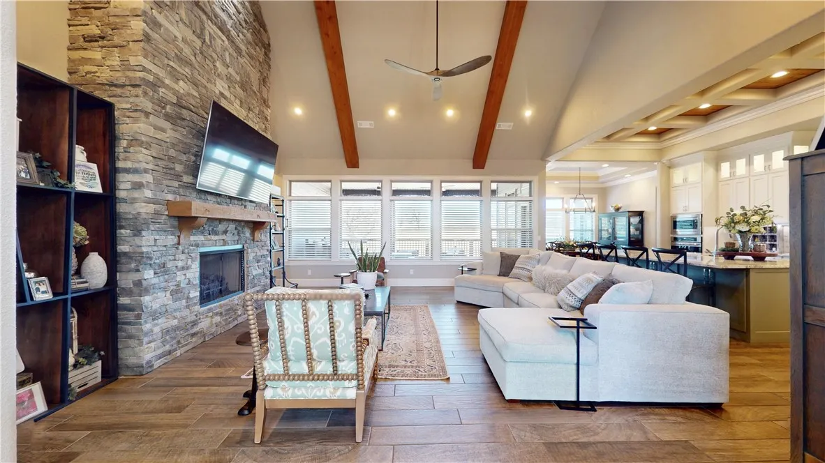 Bentonville, Arkansas 72712, United States, 4 Bedrooms Bedrooms, ,5 BathroomsBathrooms,Residential,Pending,108290