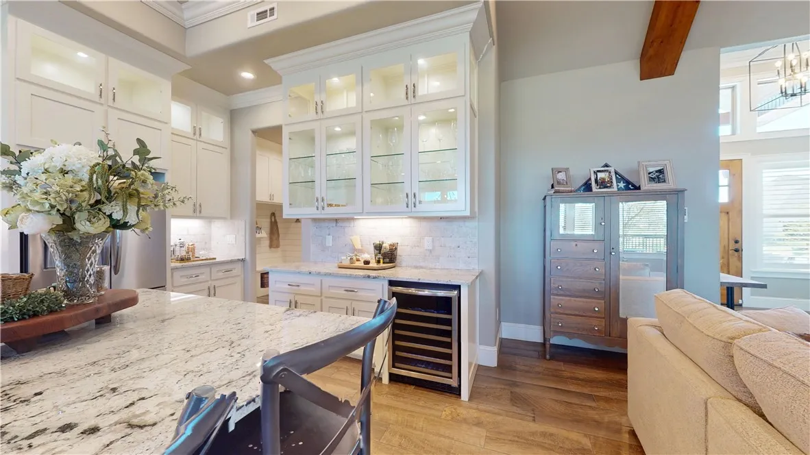 Bentonville, Arkansas 72712, United States, 4 Bedrooms Bedrooms, ,5 BathroomsBathrooms,Residential,Pending,108290