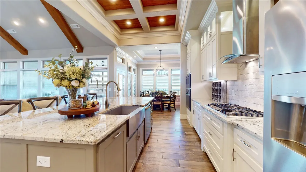 Bentonville, Arkansas 72712, United States, 4 Bedrooms Bedrooms, ,5 BathroomsBathrooms,Residential,Pending,108290