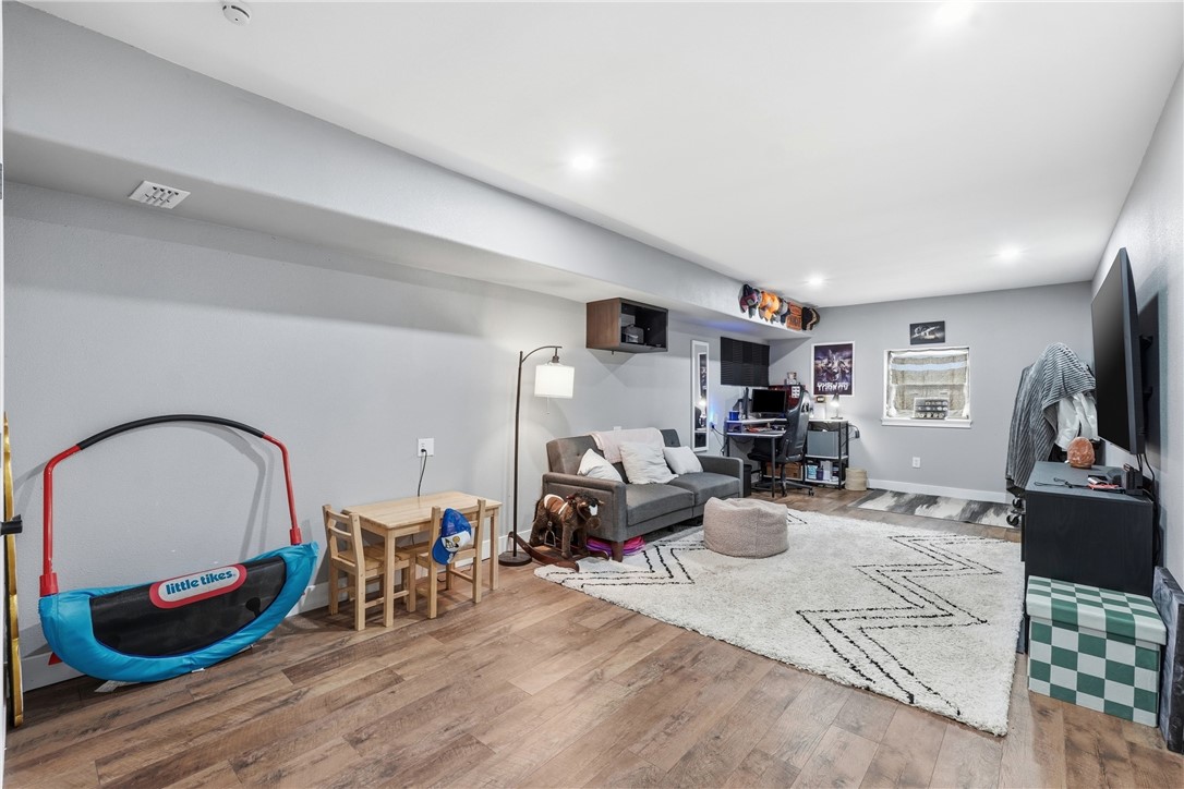 22-21-28-Gateway - Residential