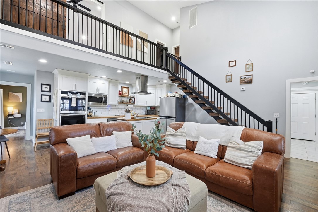 22-21-28-Gateway - Residential