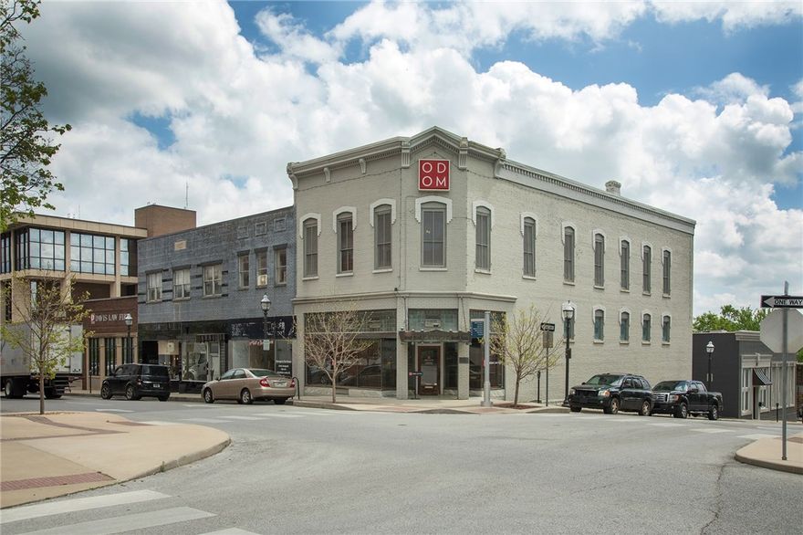 6,400+/- SF of Prime Commercial Real Estate. Located in the Heart of Historic Fayetteville. High Visibility along Mountain Street. Faces Downtown Fayetteville Square.
