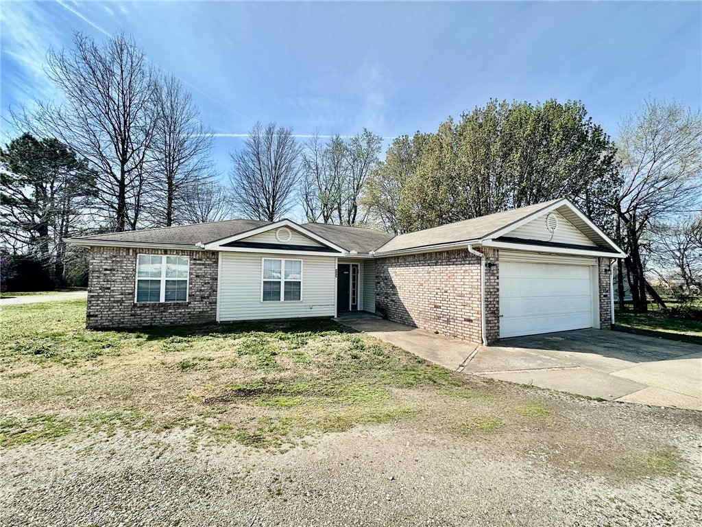 24-18-30-SPRINGDALE - Residential Lease