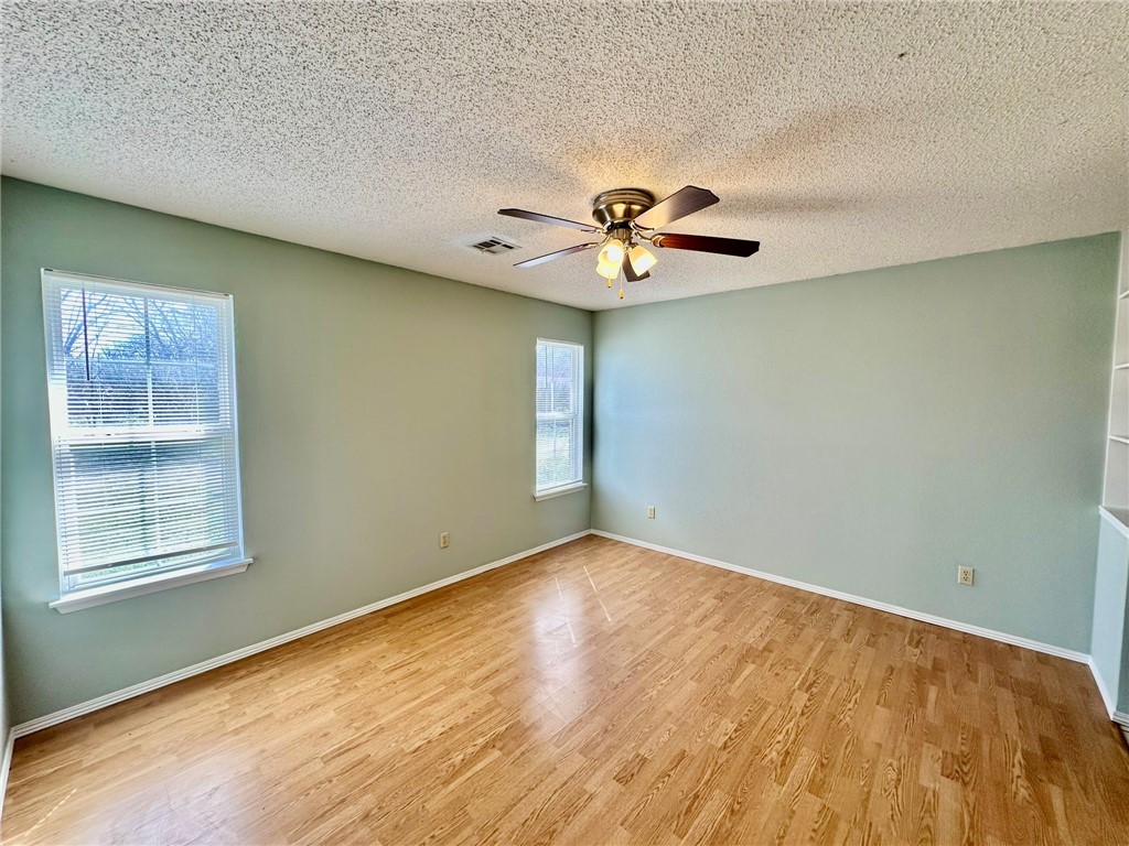 24-18-30-SPRINGDALE - Residential Lease