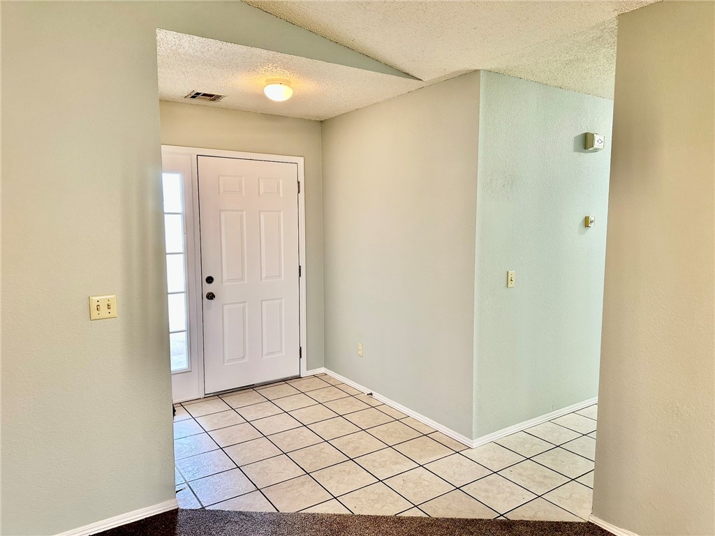 24-18-30-SPRINGDALE - Residential Lease