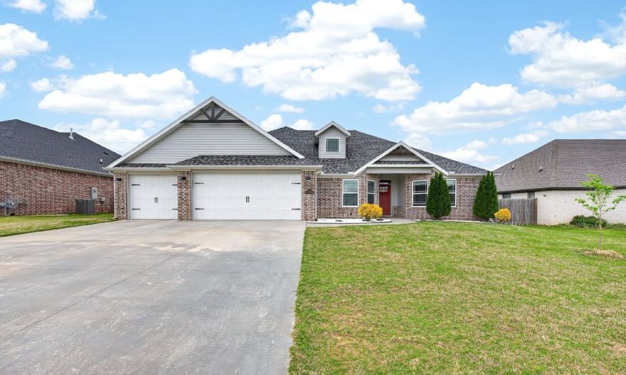 This LIKE-NEW 2020-built, SINGLE-STORY BRICK home makes living easy with its 4 bedrooms/3 full baths w/open concept design, split floorplan, large island, eat-in kitchen, pot filler, pantry, neutral tile and granite throughout, gas log fireplace, laundry room w/storage, and 3-car garage. Enjoy the breeze on the covered back patio w/a view of your large, privacy-fenced backyard. Quail Hollow subdivision offers basketball and tennis courts. Greenway trails are located a short distance east of Greenhouse Road and will take you to Creekside Park, a 35-acre park with splash pad, dumping buckets, playground, and pickleball courts, and on to the Bentonville Community Center, Lake Bentonville, 8th Street Gateway Park, downtown Bentonville, the new WMHO, and beyond! To make your move easy, the REFRIGERATOR, WASHER, AND DRYER CONVEY!