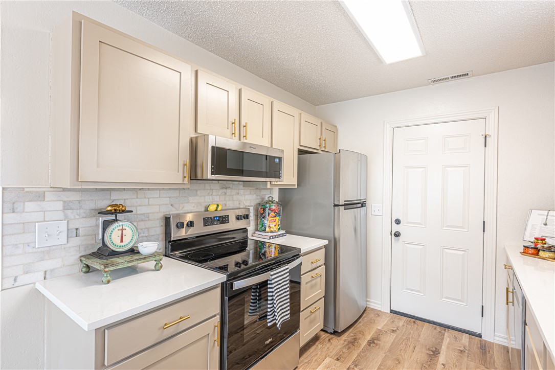 Walnut Heights - Residential