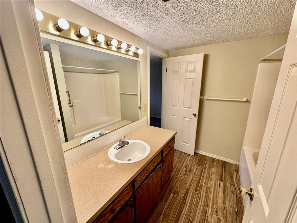 SUNDANCE ACRES PH 4-ROGERS - Residential Lease