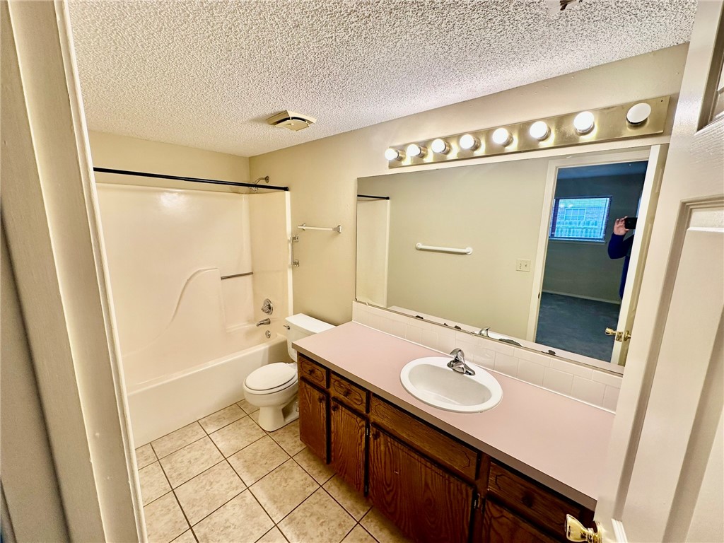 SUNDANCE ACRES PH 4-ROGERS - Residential Lease