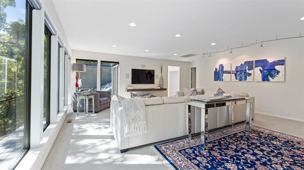 Tomlyn Valley - Residential