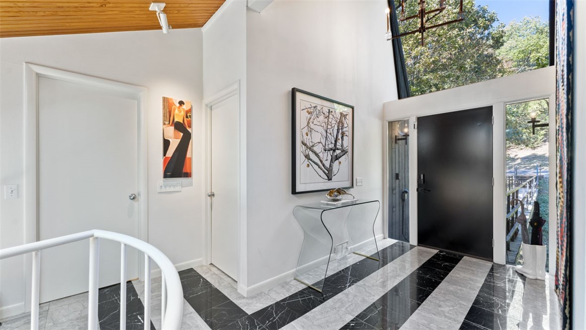 Tomlyn Valley - Residential