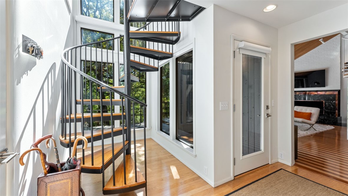 Tomlyn Valley - Residential