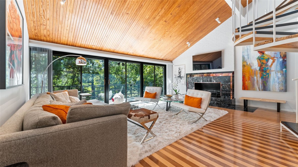 Tomlyn Valley - Residential