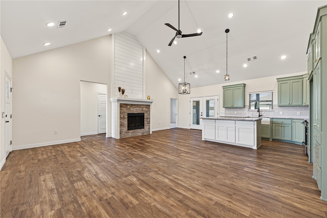 Legendary Sub Ph Ii D Springdale - Residential