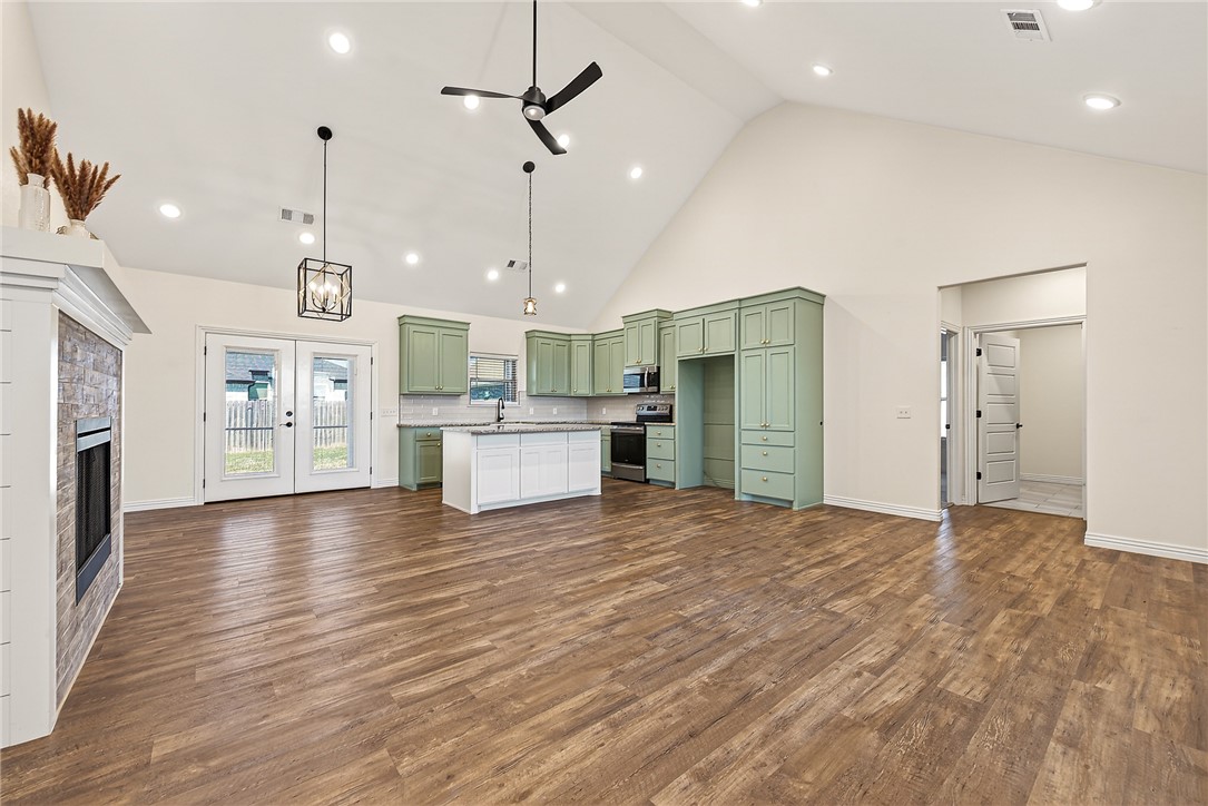 Legendary Sub Ph Ii D Springdale - Residential