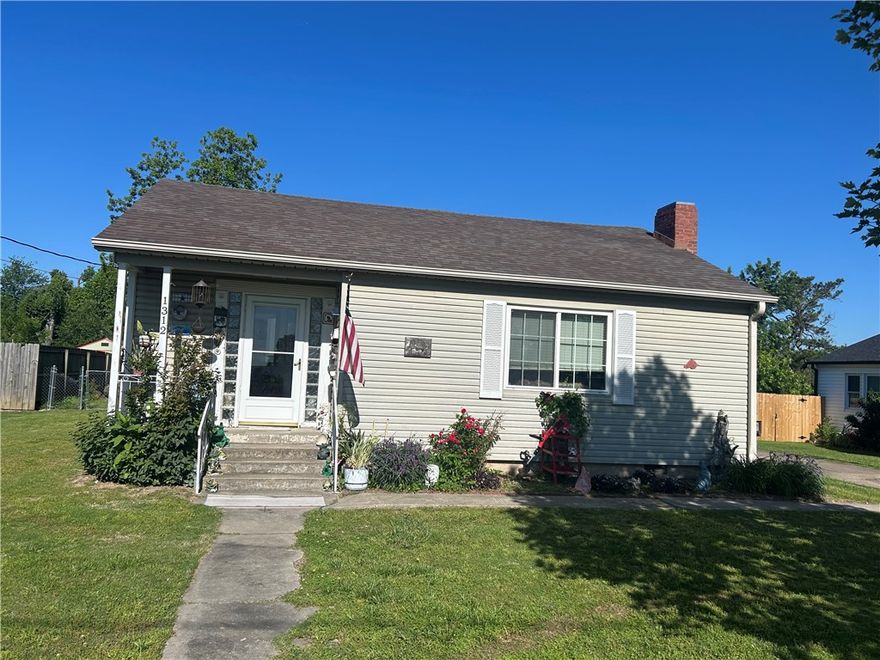 Charming 2-bed cottage w/NEW ROOF in sought-after Central Rogers! This quaint gem, of a home, offers an unbeatable, prime location near it all! Just minutes from vibrant downtown Rogers, enjoy easy access to top-rated schools, Lake Atalanta, The Railyard, The Razorback Greenway, shopping, and all the amenities this thriving city offers. Plus, you're just a stones throw from beautiful Heritage High School! Inside, discover original hardwood floors, a cozy gas fireplace in the living room, and a large dining room perfect for gatherings. A tankless water heater adds modern convenience. Expand your living space or take advantage of the abundant storage space with the spacious unfinished bonus room upstairs – imagine the possibilities! Huge backyard, A detached garage and fenced yard complete this fantastic package. Don't miss this rare opportunity to own in a prime location , near it all right off Hwy 71B in Rogers. This is your chance to get into a great neighborhood and enjoy all that bustling Rogers AR has to offer!