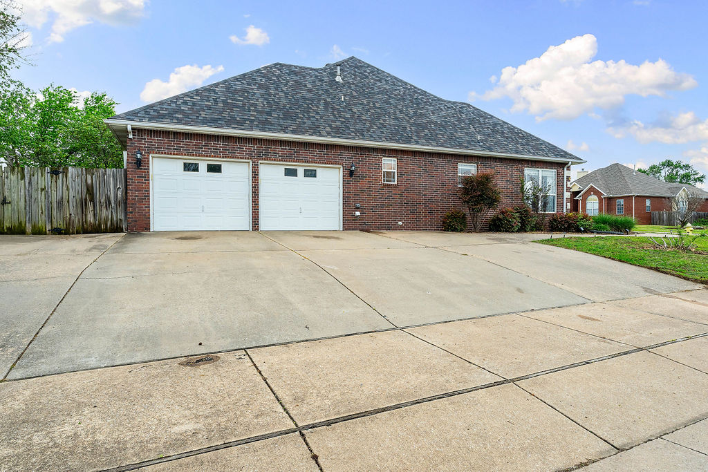 Maloree Woods Add Siloam Spgs - Residential