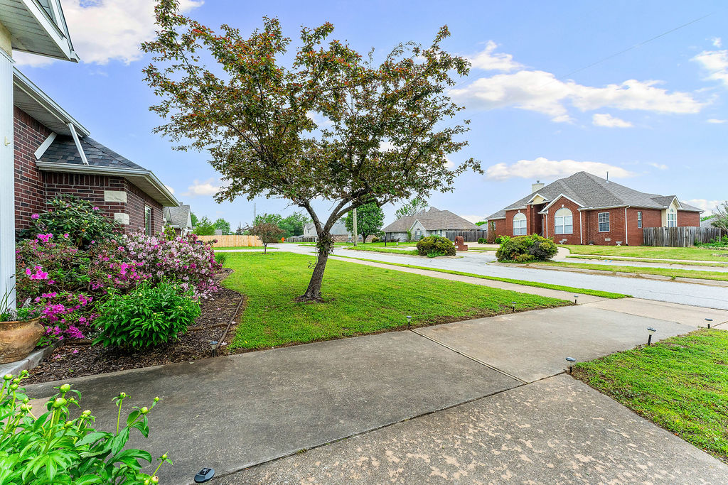 Maloree Woods Add Siloam Spgs - Residential