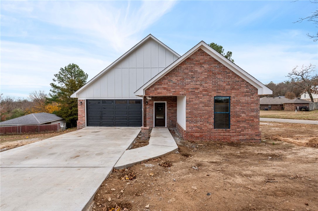 NORTH HILLS - Residential