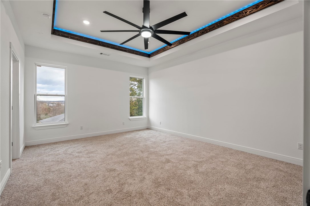 NORTH HILLS - Residential